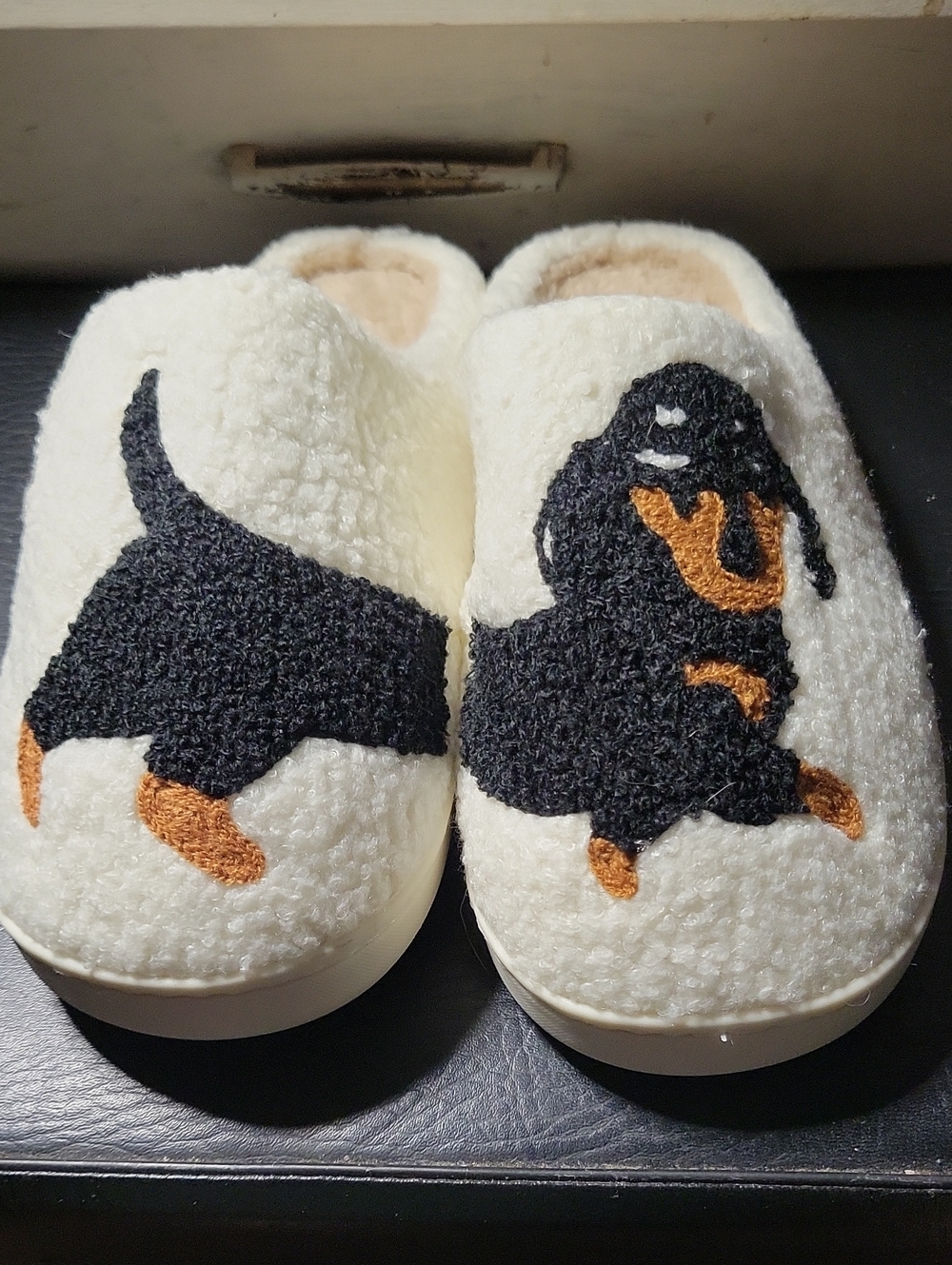 Cozy White Dog Pattern  Slippers